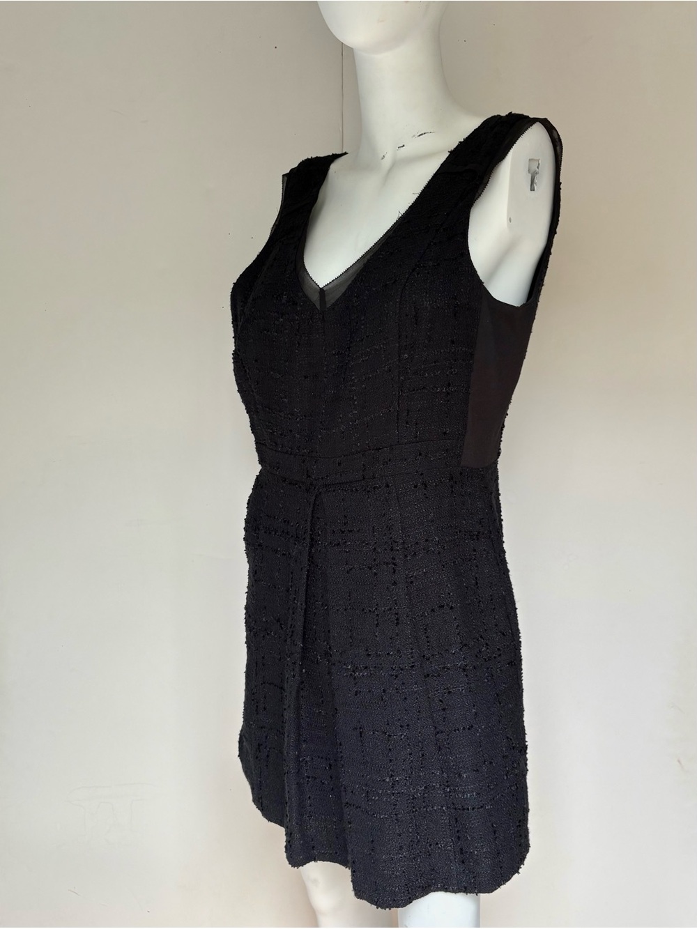 Simply Vera Vera Wang Black Textured V-Neck Dress